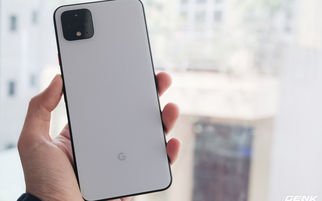 Mặt lưng chiếc điện thoại Google Pixel 4 XL