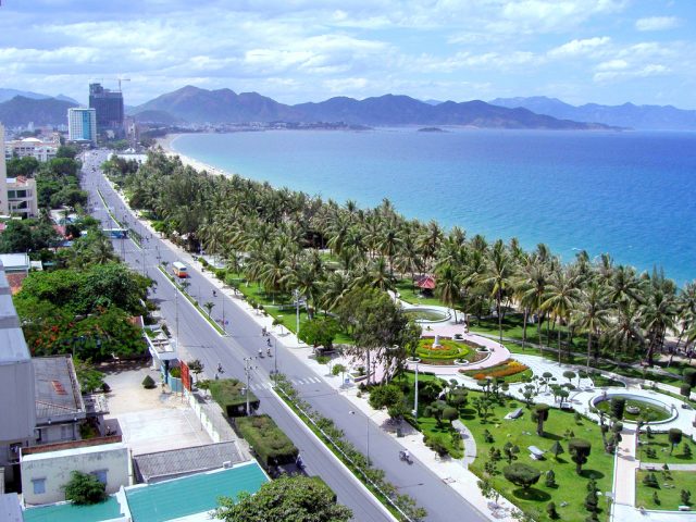 Khung cảnh thành phố biển Nha Trang - tour du lịch trong nước