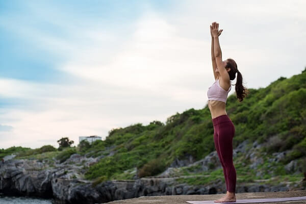 Tư thế trái núi- tư thế Yoga nền tảng