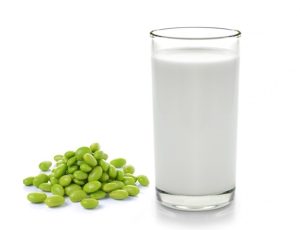 Sữa đậu xanh và bạc hà - thực đơn dinh dưỡng cho bé bị sốt xuất huyết