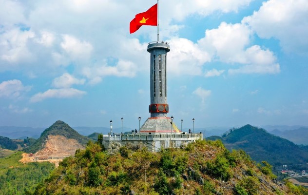 Cột cờ Lũng Cú - du lịch Hà Giang