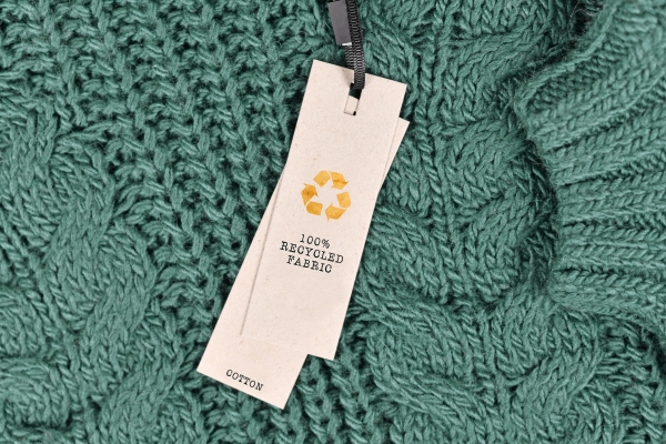 áo len tái chế, vải tái chế, áo len xanh, áo ấm eco-friendly