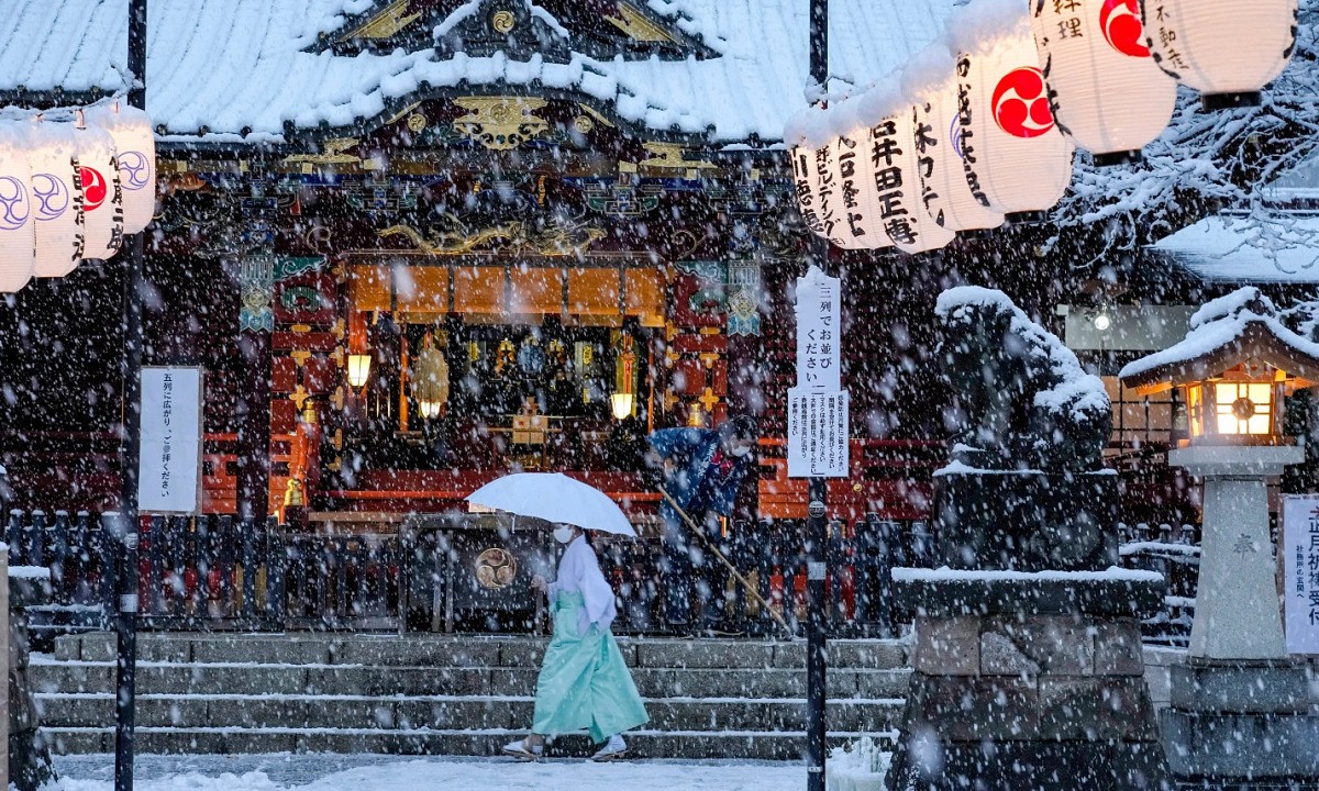 Chiêm ngưỡng Tokyo lung linh trong mùa tuyết rơi