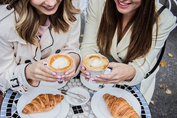 Pháp – Cà phê Au Lait và Baguette, sự kết hợp biểu tượng của ẩm thực Pháp