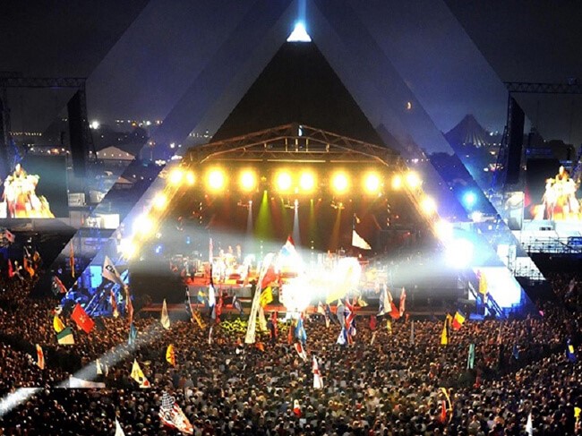 Lễ Hội Âm nhạc GLASTONBURY tại Anh với hơn 40.000 người tham dự Văn hóa Anh