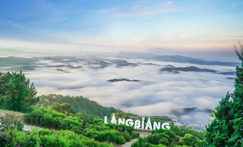Tận hưởng khoảnh khắc thiên nhiên trên đỉnh Lang Biang cùng các trò chơi hấp dẫn 