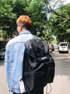 Đơn giản và phù hợp với việc đi học, đi chơi với bạn bè