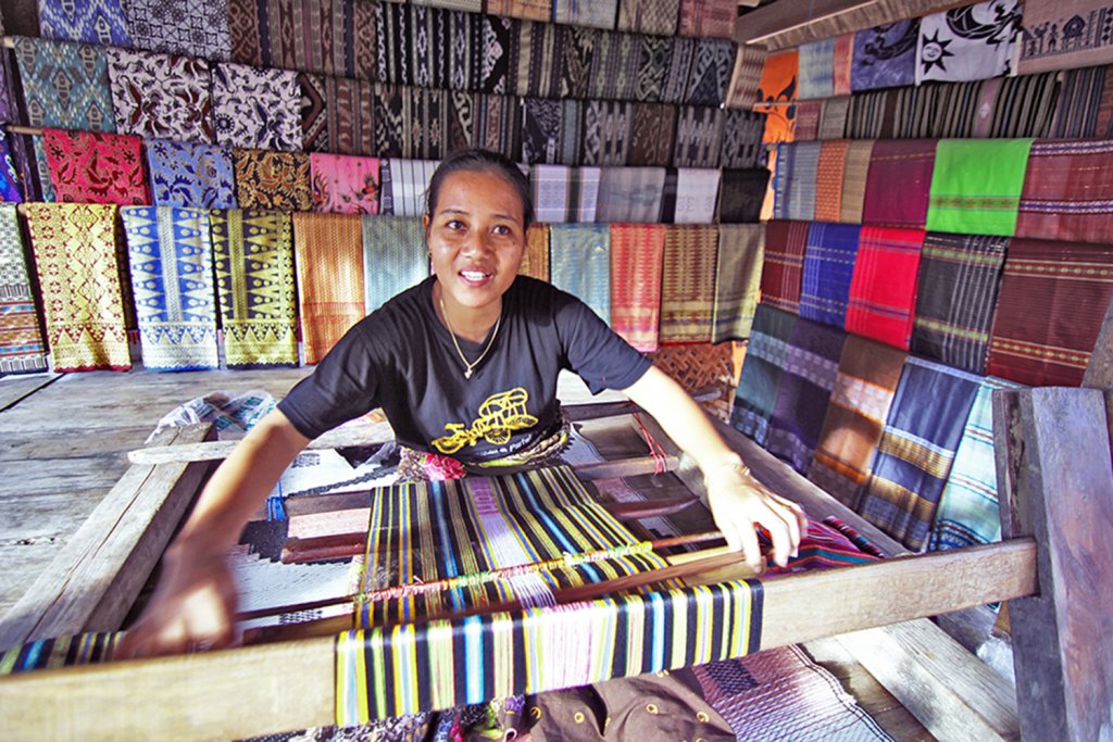 Làng dệt Sakarara