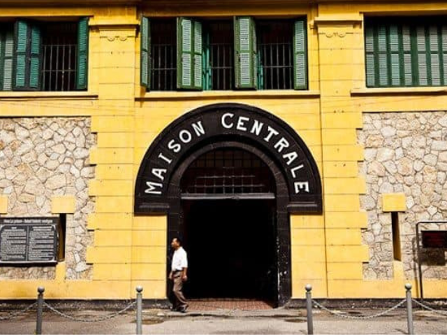 Nhà tù Hỏa Lò - Địa điểm du lịch Hà Nội