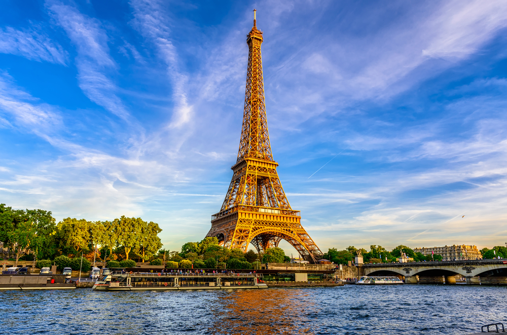 Tháp Eiffel - Biểu tượng của nước Pháp