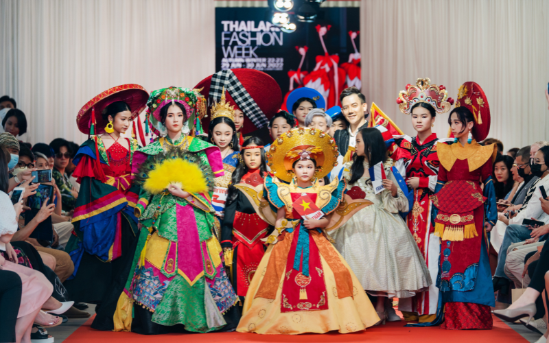 bản sắc văn hóa và thời trang đương đại
